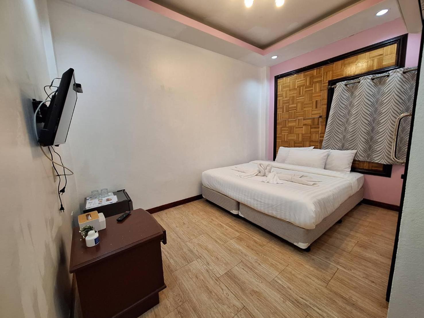 Kan Home Hotel Kanchanaburi City Exteriör bild