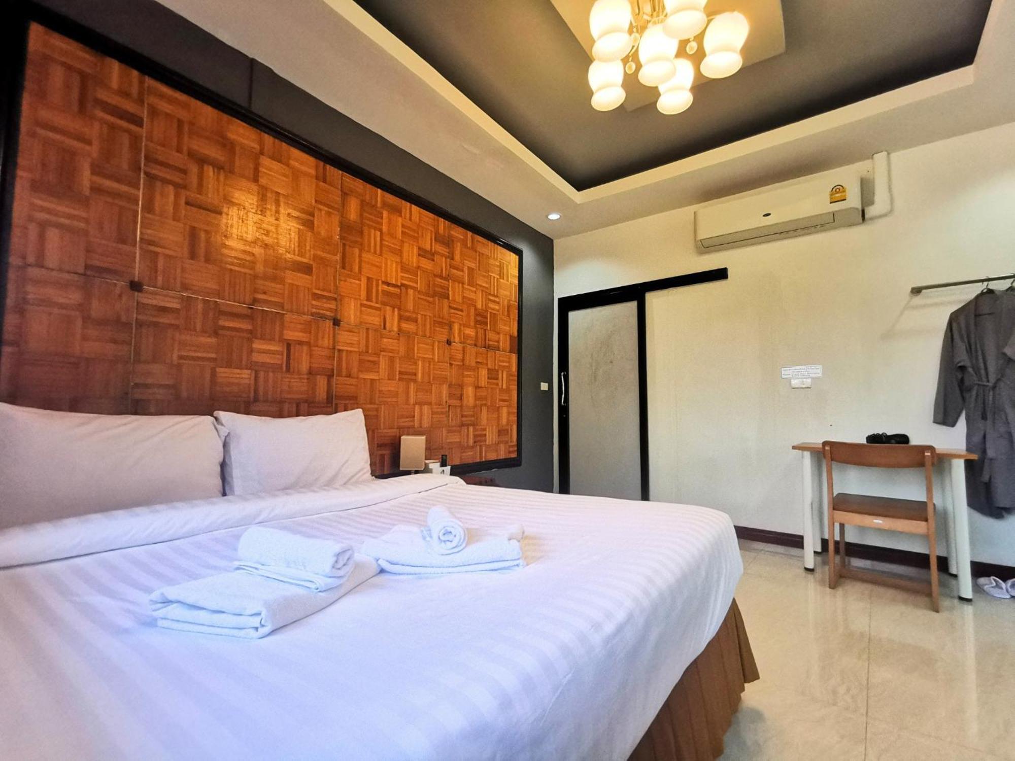 Kan Home Hotel Kanchanaburi City Exteriör bild